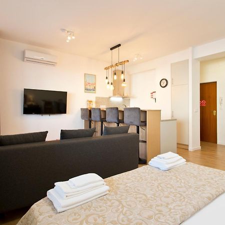 Casa Roberto - Studio Apartment, Lift, Ac, Car Parking - Extra Porto Exteriér fotografie